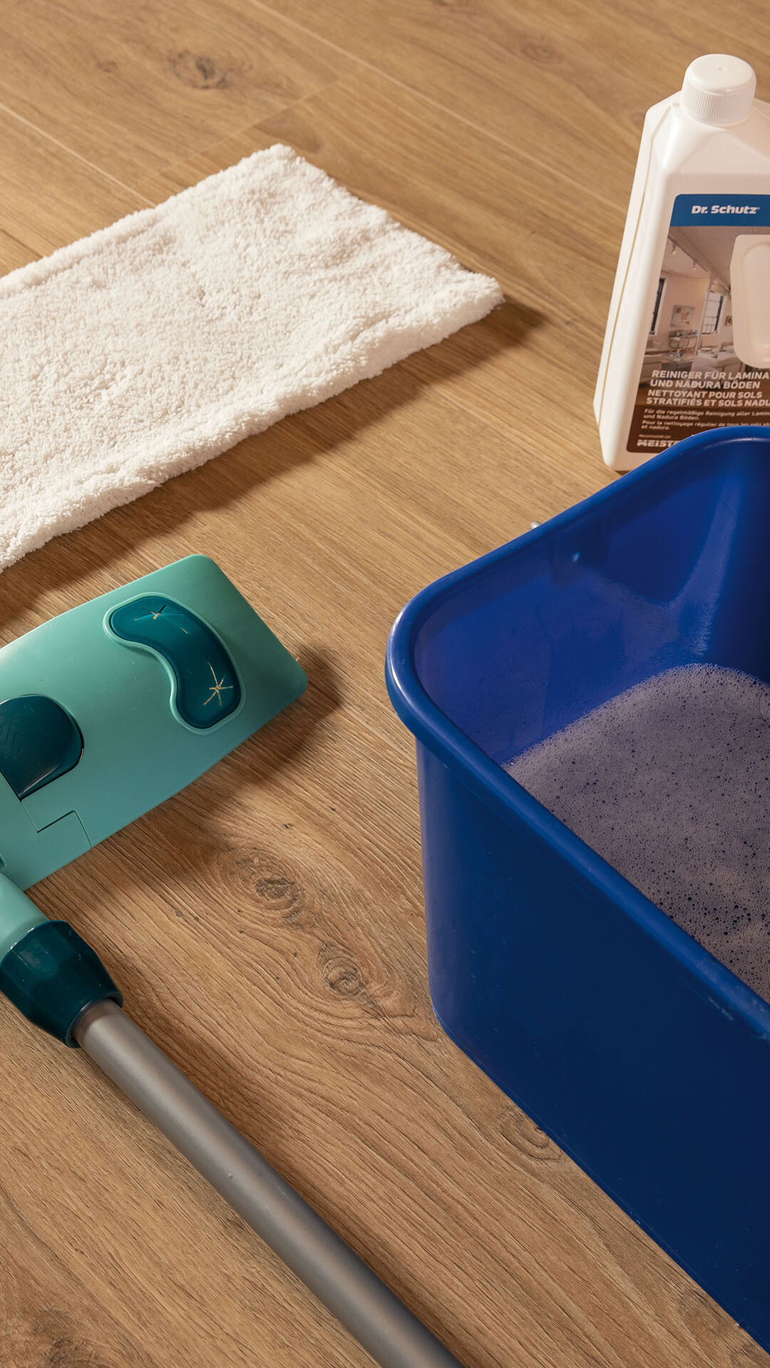 Laminatböden richtig reinigen und pflegen Reinigung und Pflege von Laminat